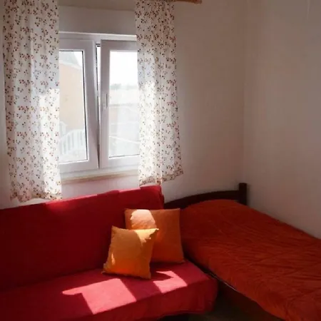 Apartment Erzen 140