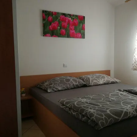 Apartment Erzen 140