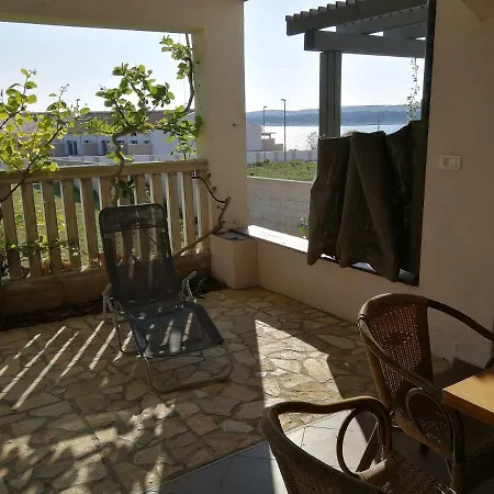 Apartamento Erzen 140