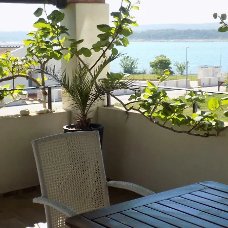 Erzen 140 Apartment